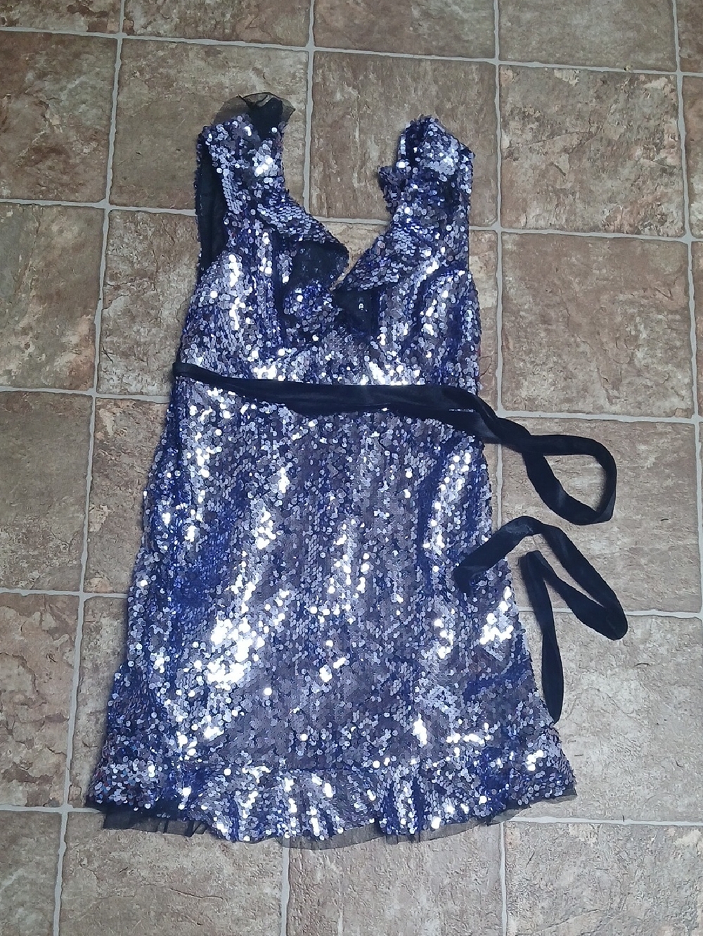 EUC Free People Blue Purple Sequin Mini Dress Rufflef Bottom Blsck Satin Lined